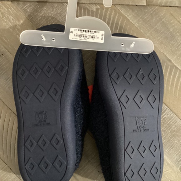 FAMILY PAJAMAS Kid's Reindeer Closed-Toe Slippers, size 2-3 - Picture 4 of 4